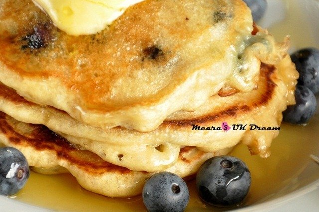 Blue berry pancakes