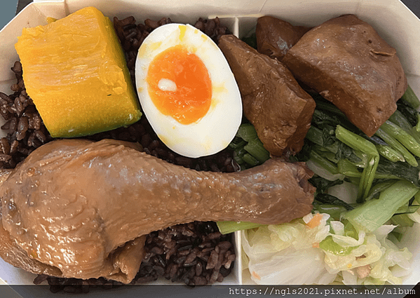 竹科美食 竹科美食推薦 新竹美食 新竹宵夜 廟口鴨香飯 麻子辣蒙古麻辣燙 能量小姐 健康餐盒 新竹健康餐盒 新竹美食推薦 公寓鹹酥雞 竹科鹹酥雞推薦 竹科宵夜推薦 金山街美食 古早味甜點 新竹甜點 燒麻糬 麻糬燒 粉圓冰 新竹粉圓冰