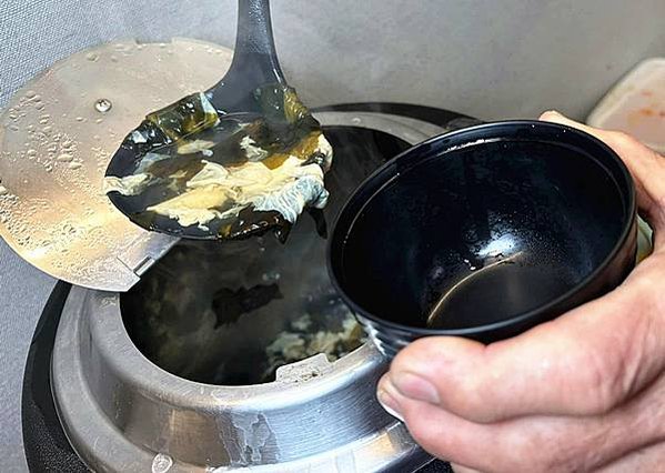 三重美食｜【丼品香】咖哩飯專賣店，價位平實，咖哩飯，免費續飯
