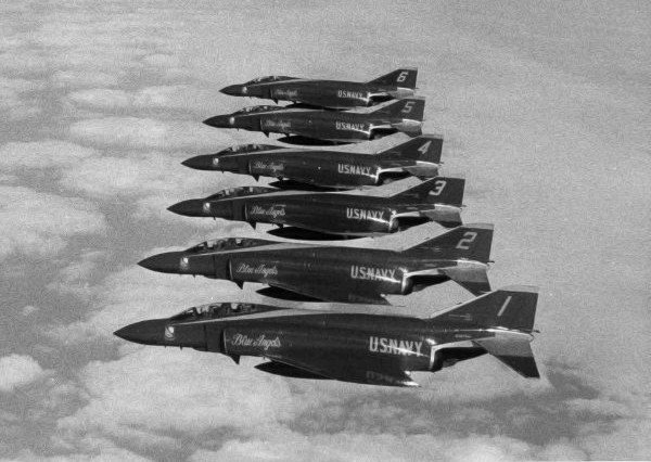 空襲台灣/米機襲來：二戰台灣空襲寫真集/臺灣大轟炸的歷史記憶
