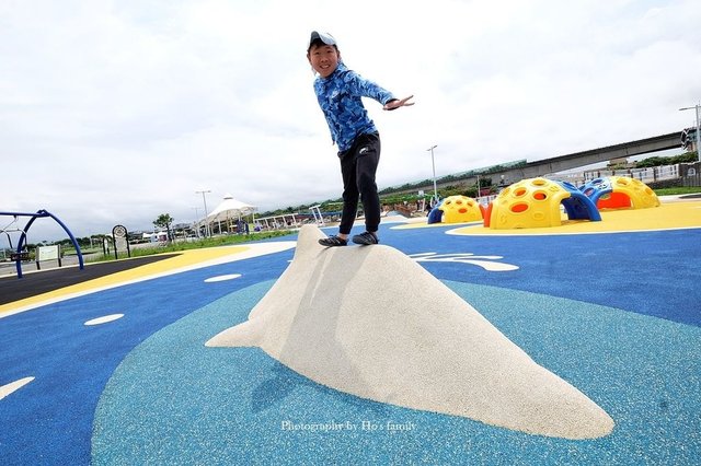 【台北親子公園】大佳河濱公園海洋遊戲場～全國最大河濱共融遊樂場！玩水玩沙野餐騎腳踏車一次滿足10.JPG