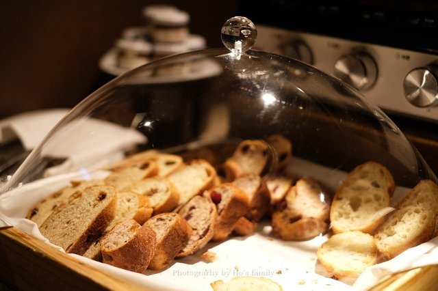 【台南市區住宿推薦】香格里拉台南遠東國際大飯店自助餐餐廳房型泳池玩水32.JPG