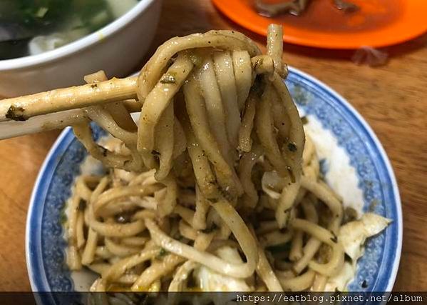 西門町捷運必吃｜萬國萍姊酸菜麵、手工酸菜＠Cecilia 西