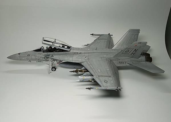 MENG 1/48 F/A-18F SUPER HORNET