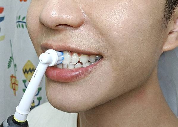 電動牙刷.電動牙刷推薦.歐樂B電動牙刷.Oral B.歐樂B.百靈電動牙刷.電動牙刷刷頭.電動牙刷好用嗎.Genius X.
