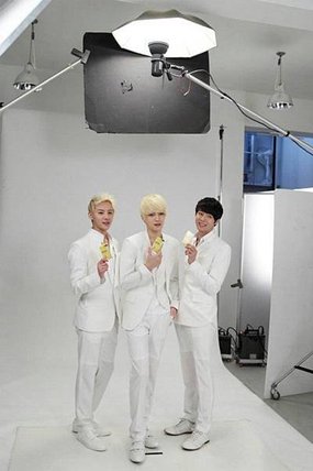 2012 盆栽Q-4 JYJ