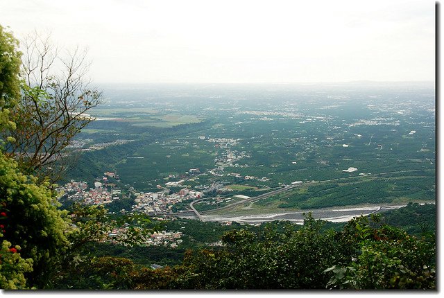 三地山步道俯瞰隘寮地區