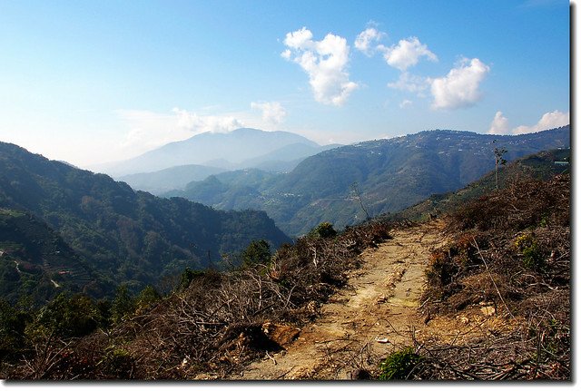 再生山登山口西眺守城大山