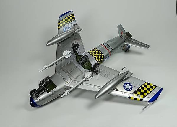 AFV 1/48 F-86 Saber 雷虎小組塗裝 430