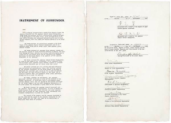 800px-Instrument_of_surrender_Japan2