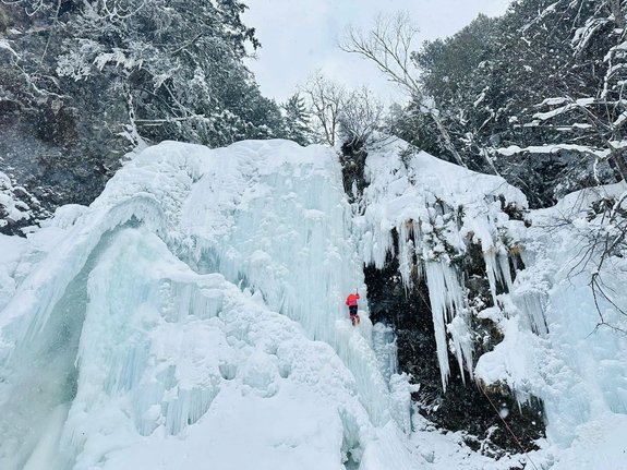 冰瀑 – 記日本善五郎瀑布冬日健行