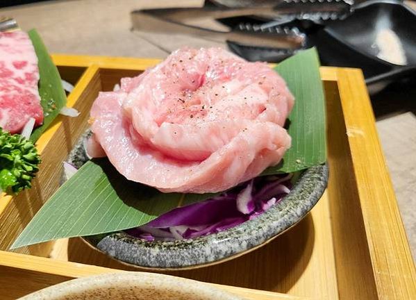 【凱特愛吃】山上走走 日式無菜單燒肉台北華山店。頂級和牛燒肉