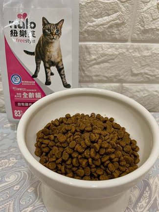 飼料紅的實體照.jpg