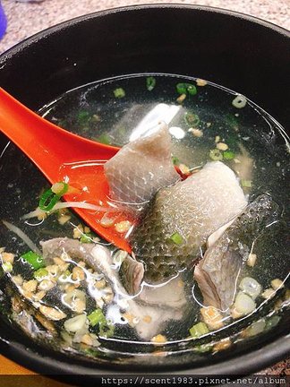 【半食記】高雄「小林虱目魚專賣」超好吃酥脆魚腸 虱目魚肚湯 