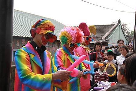 手牽手守護彩虹眷村到永久 - 魔術表演、小丑表演、樂團表演、街頭藝人