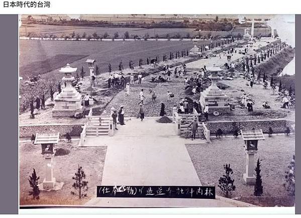法國亞德里安鋼盔1915年/普魯士軍盔在1842年“尖頂帽”