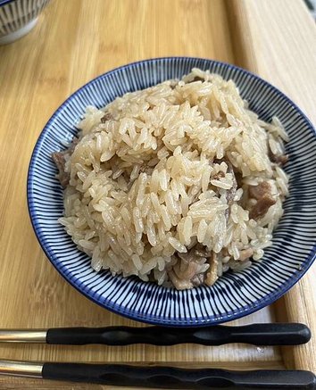 【高雄好食】高雄米院子油飯 - 大小碗鴨肉油飯、蒸蛋湯、鹿野