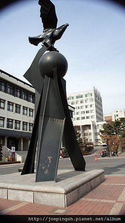 1112783742.jpg
