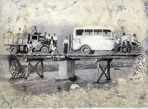 興南汽車客運-興南客運-民營汽車客運公司。前身為1921年成