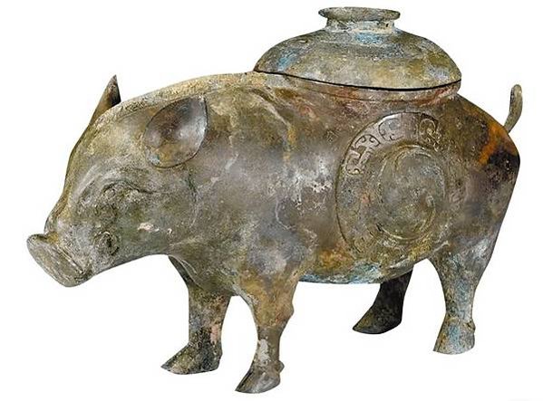 青銅卣/卣（音「友」）一種古代酒器，常見於商朝和西周時期，在