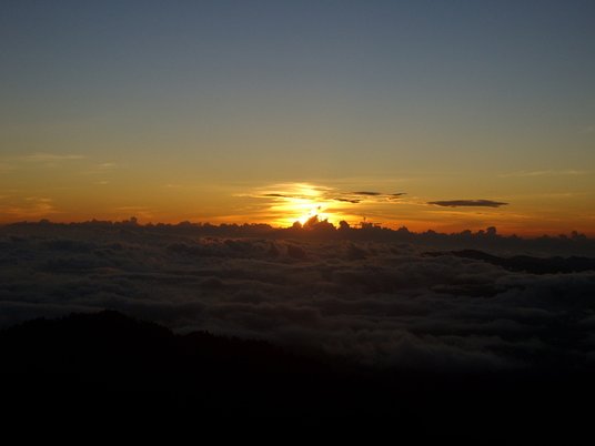 桃山頂的日出!