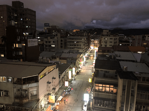 【台北 住宿 】台北發現青年旅舍 X 交通便利 ￭ 免費早餐