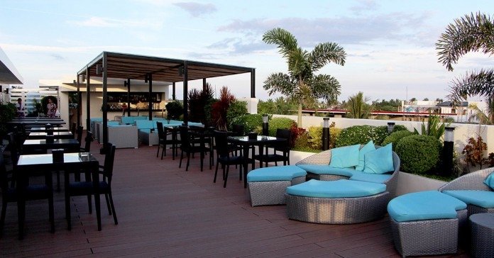 the-ruf-resto-bar-boracay-696x364.jpg