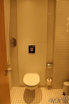 PhotoCap_012Stand.jpg