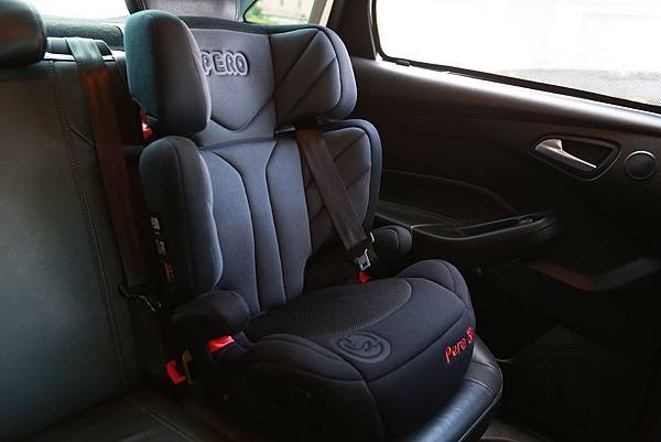 PERO NI Plus ISOFIX Carseat Black