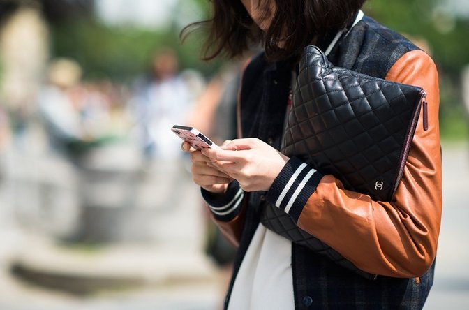 CHANEL O-Case Clutch Black.jpg