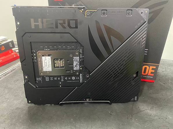 🧚‍♀️ Ryzen9 9950X+華碩 ROG CROSS