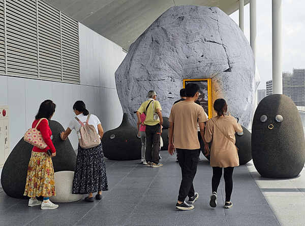 【桃園親子景點】兒童美術館，創新的藝術山丘，民眾欣賞藝術、親