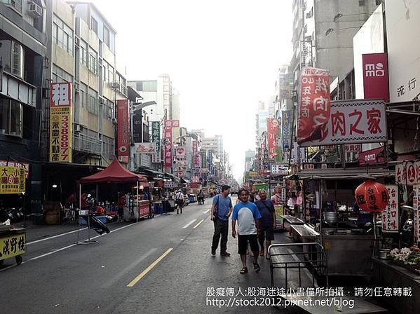 [高雄.旅遊]Rubber duck in Taiwan(黃色小鴨在台灣,巨鴨,橡皮鴨):高雄火車站步行玩到愛河光榮碼頭002