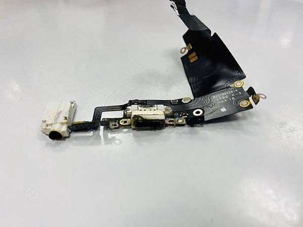 IPHONE6SP無法充電