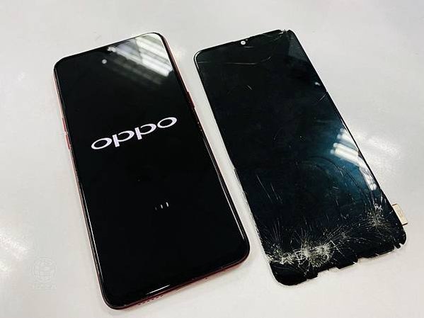 OPPO AX7PRO液晶損壞