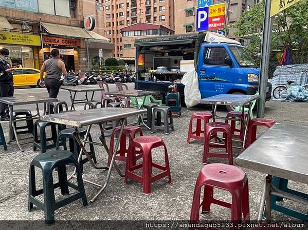 ｜食記-台北市南港區｜南港捷運站無名小貨車麵線臭豆腐｜時間一