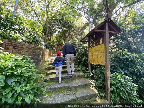 ｜食記-新北市五股區｜碧瑤山莊｜到百年古厝庭園餐廳吃土雞，順