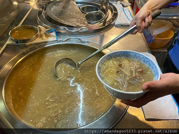 ｜食記-新北市蘆洲區｜林記生炒鴨肉羹｜蘆洲夜市生炒鴨肉羹，湯