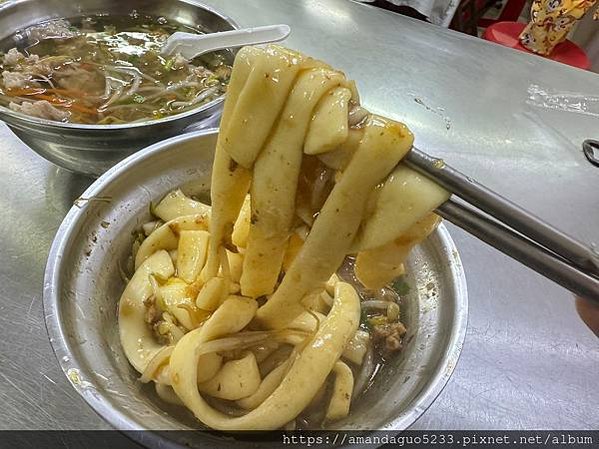 ｜食記-台北市北投區｜上全肉羹｜北投市場人氣肉羹老店，湯頭清