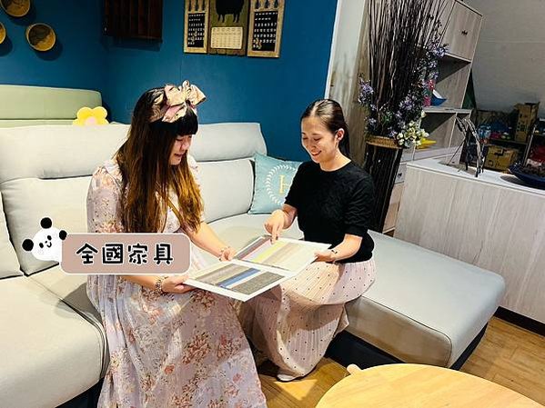 親子最幸福的床邊時光！終於挑到適合我們的床墊 彰化買床墊、沙