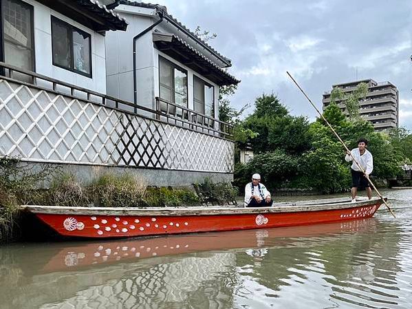柳川－搭乘木筏穿梭在運河間欣賞美景/水上日式小店的抹茶冰淇淋