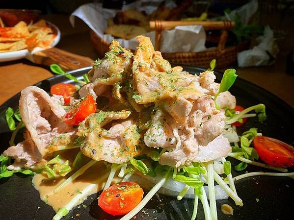 LINE_ALBUM_佳餘生日趴_230211_35