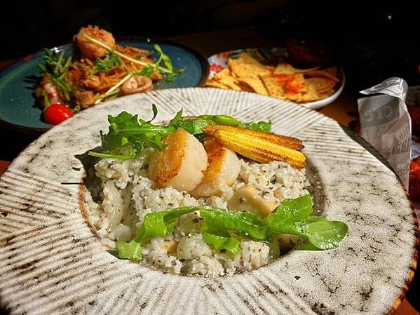 LINE_ALBUM_佳餘生日趴_230211_33