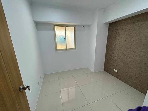 small_S__136560736