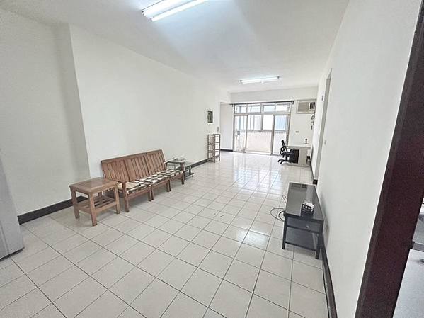 公司中壢體育園區三房 近家樂福 798 古倫威 (2)