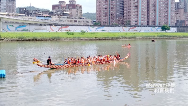 2019.07.21 台北大直橋下 免費獨木舟 划船體驗 瘋狂一夏玩水趣 (16).jpg