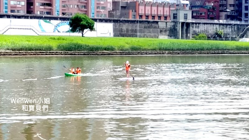 2019.07.21 台北大直橋下 免費獨木舟 划船體驗 瘋狂一夏玩水趣 (17).jpg