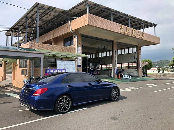 M-Benz AMG C43外匯車代購回台價格划算嗎?【外匯車商推薦】購買美國外匯 賓士 W205 C43 代購流程分享~ 賓士 W205 C43外匯價格、規格、配備介紹。代購外匯車需要了解哪些細節呢 ? 為什麼客戶會信賴、推薦L A桃園車庫-外匯車商? 