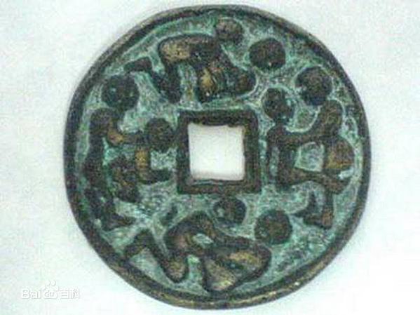 秘戲錢+撒帳錢幣，撒床錢或直接用秘戲錢作為撒床錢進行撒床。為