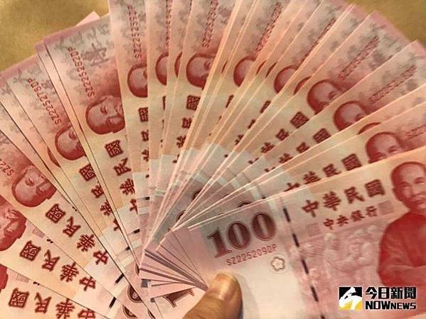 企業年終獎金調查比較表-企業預計發放的年終獎金平均約1.15